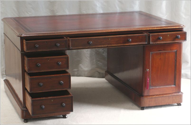1007 Antique Mahogany Partners Desk (7)